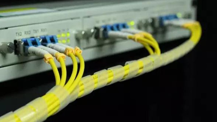 鞍山：千山中路通信工程轉入地下